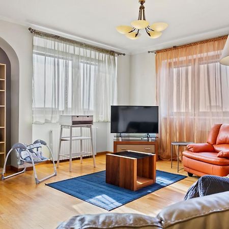 125 Sqm Family Friendly With Kids Room Бухарест Экстерьер фото
