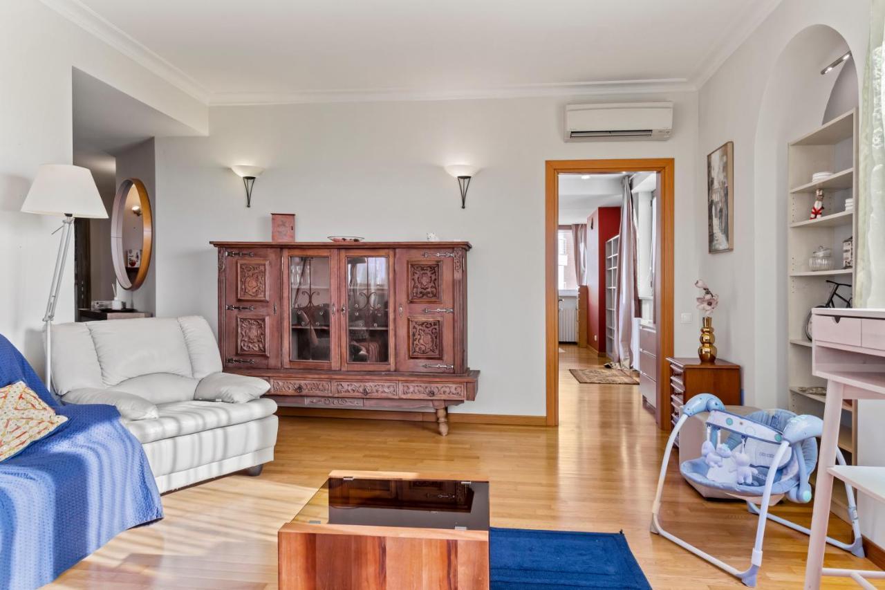 125 Sqm Family Friendly With Kids Room Бухарест Экстерьер фото