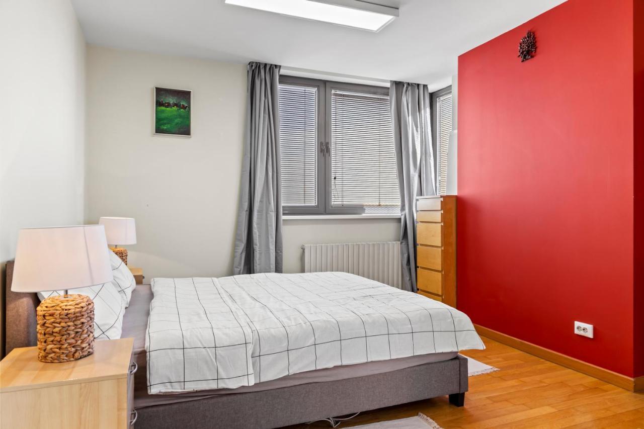 125 Sqm Family Friendly With Kids Room Бухарест Экстерьер фото