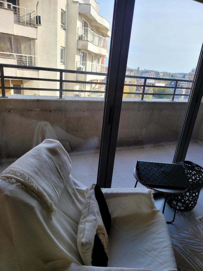 125 Sqm Family Friendly With Kids Room Бухарест Экстерьер фото