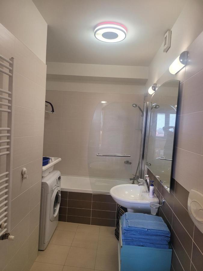 125 Sqm Family Friendly With Kids Room Бухарест Экстерьер фото